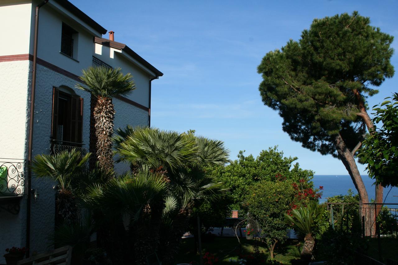 La Dolce Vita Arma di Taggia Exterior photo